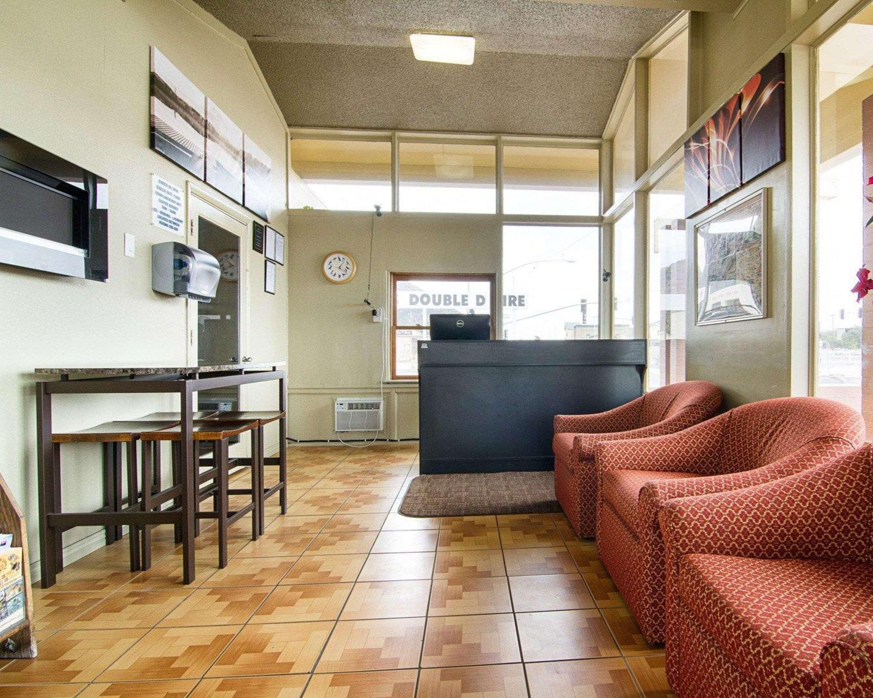 Rodeway Inn Flagstaff East Route 66 Bagian luar foto